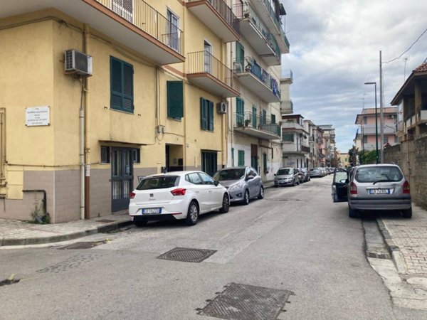 appartamento in vendita a Napoli in zona Barra