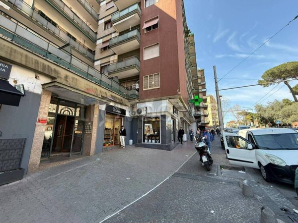 negozio in vendita a Napoli