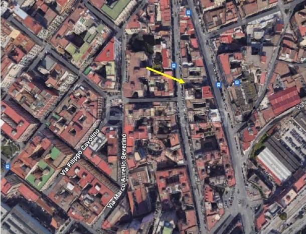 appartamento in vendita a Napoli in zona San Carlo all'Arena