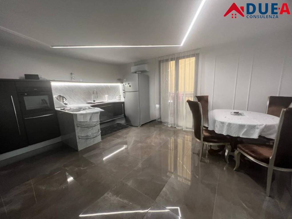 appartamento in vendita a Napoli in zona San Ferdinando