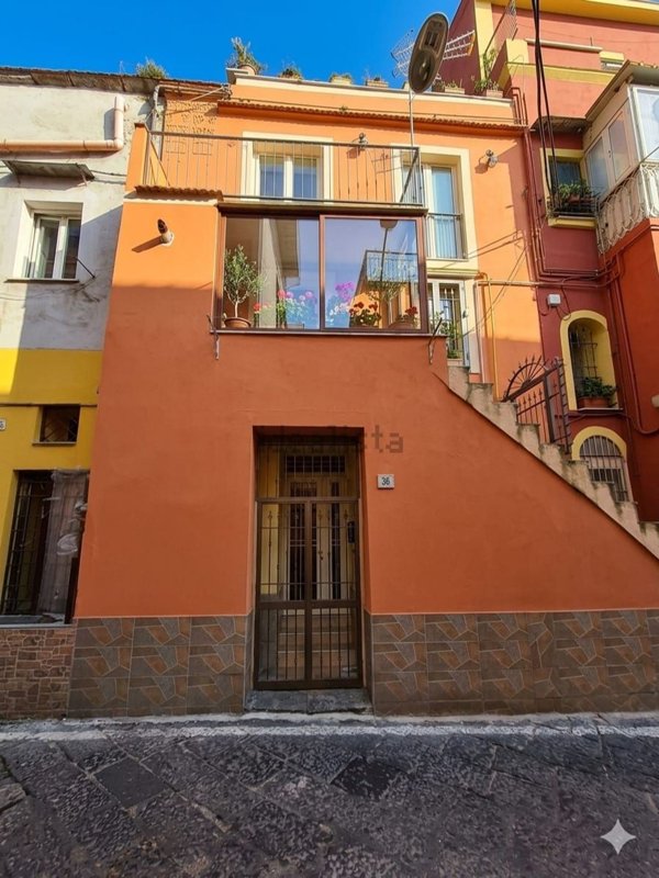 appartamento in vendita a Napoli in zona Arenella