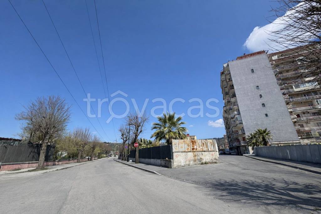 appartamento in vendita a Napoli in zona Pianura