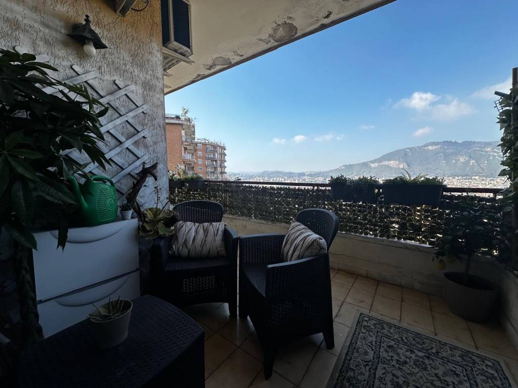 appartamento in vendita a Napoli in zona Posillipo