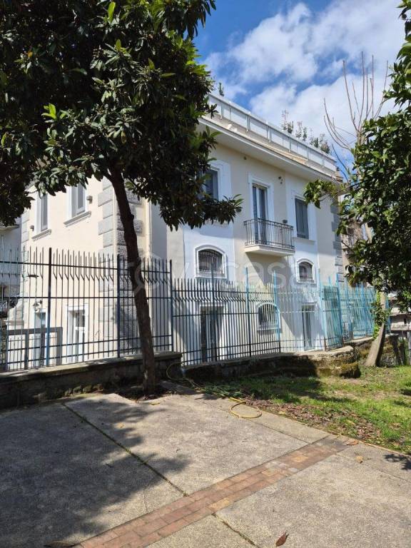 appartamento in vendita a Napoli in zona Vomero