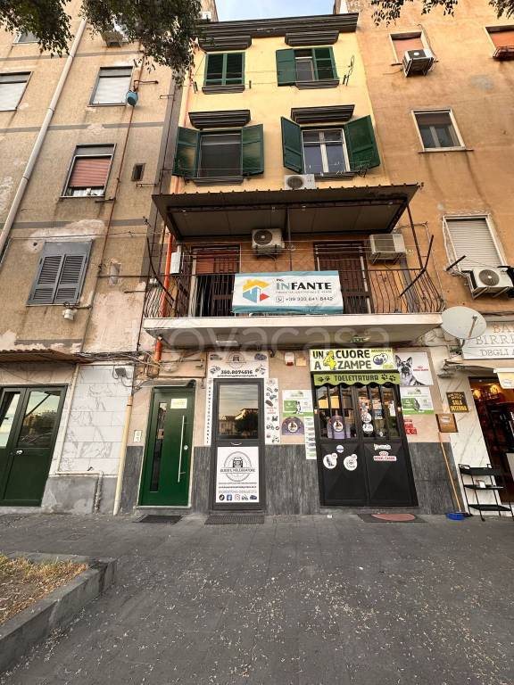 casa indipendente in vendita a Napoli in zona Pendino / San Giuseppe
