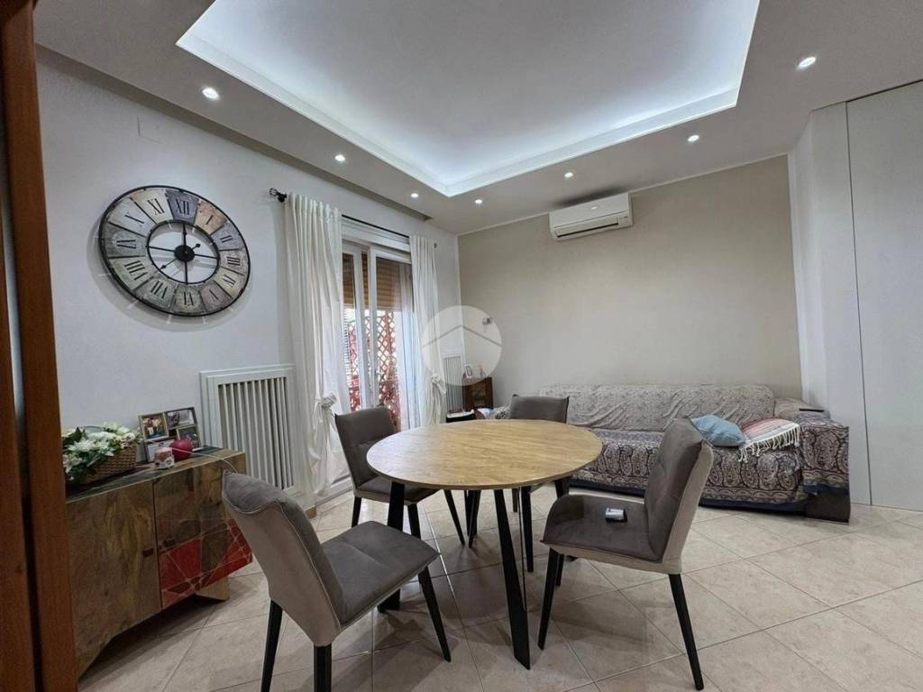 appartamento in vendita a Napoli in zona Vomero