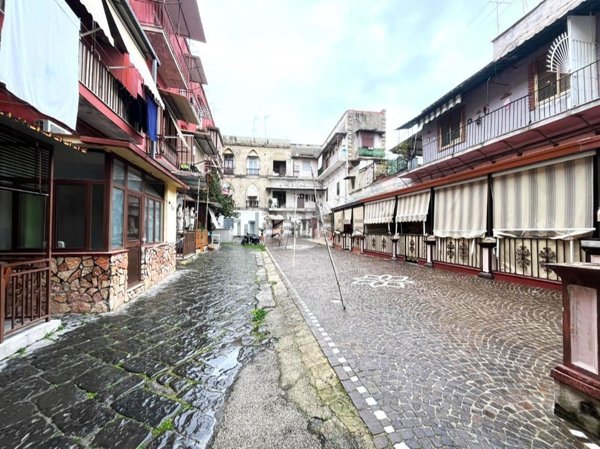 appartamento in vendita a Napoli in zona Miano