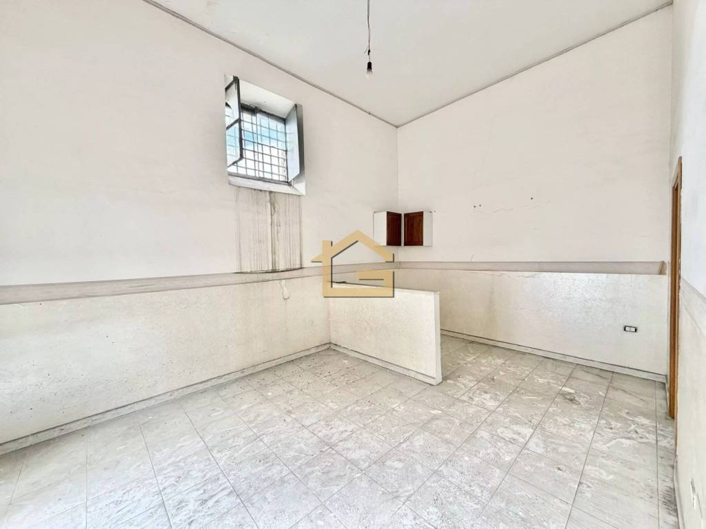 appartamento in vendita a Napoli in zona Miano