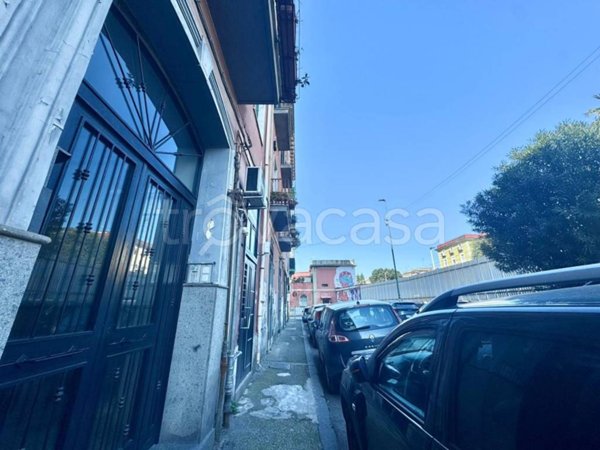 locale commerciale in vendita a Napoli in zona Bagnoli