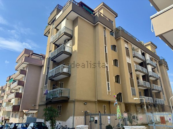 appartamento in vendita a Napoli in zona Fuorigrotta