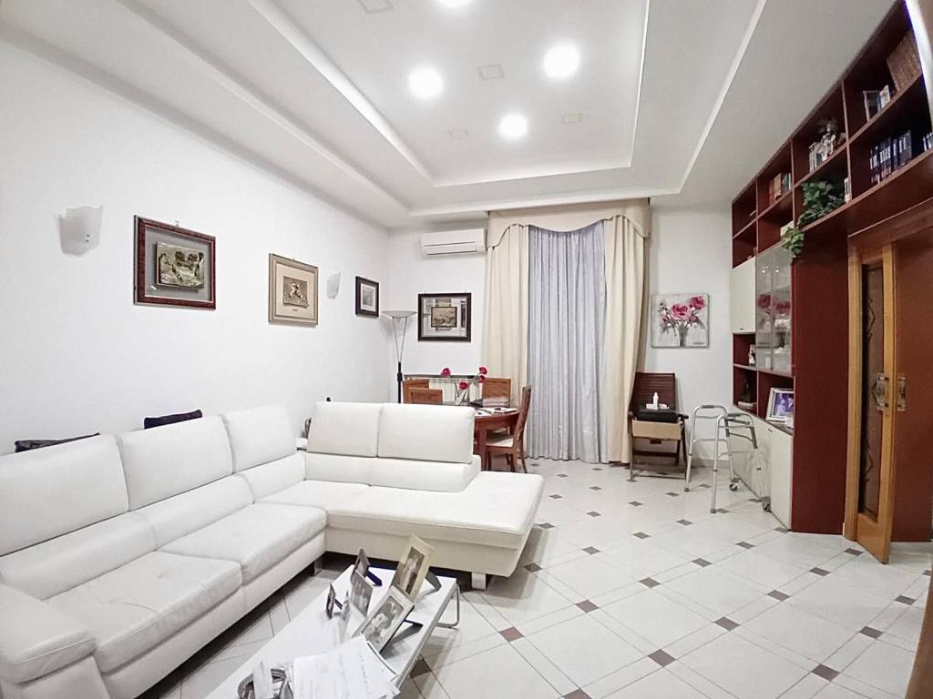 appartamento in vendita a Napoli