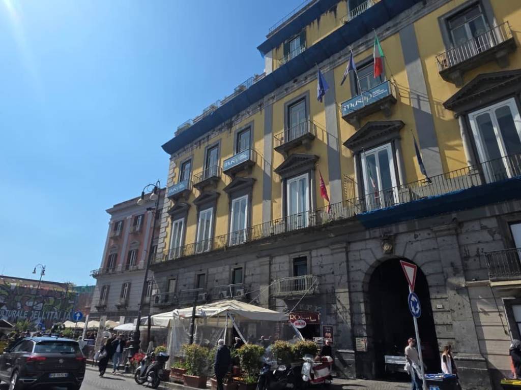 appartamento in vendita a Napoli in zona San Ferdinando