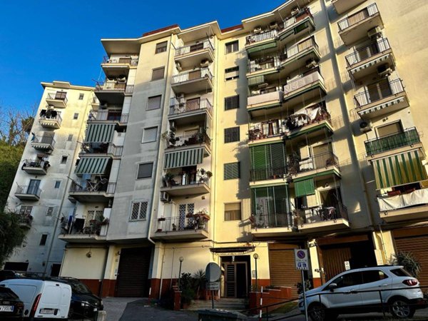 appartamento in vendita a Napoli in zona Fuorigrotta