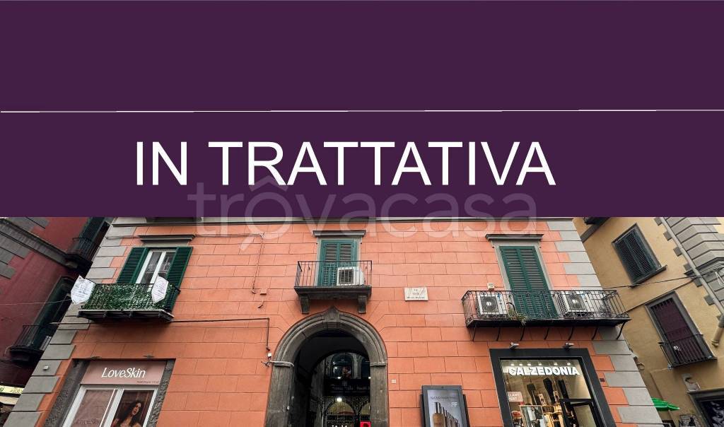 appartamento in vendita a Napoli in zona Mercato