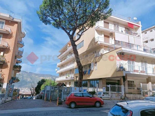 appartamento in vendita a Napoli in zona Posillipo
