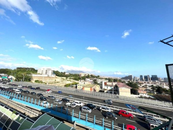 appartamento in vendita a Napoli in zona Stella