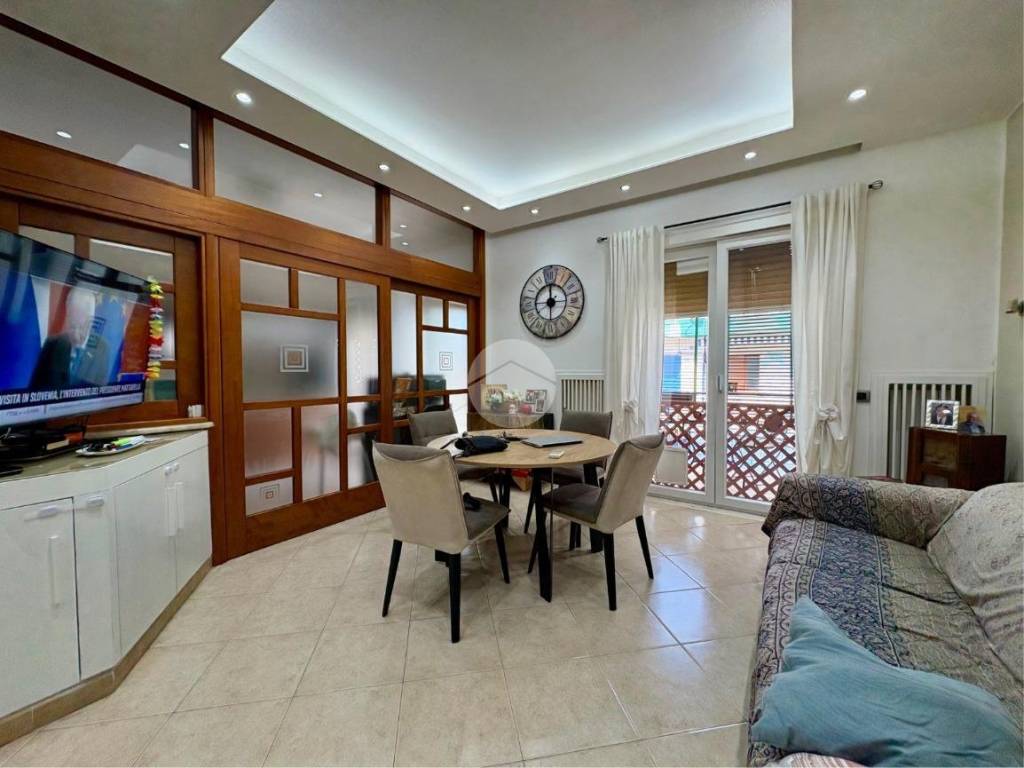 appartamento in vendita a Napoli in zona Arenella