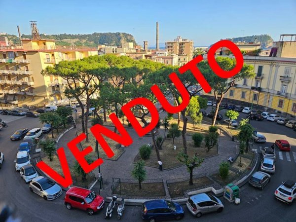 appartamento in vendita a Napoli in zona Bagnoli