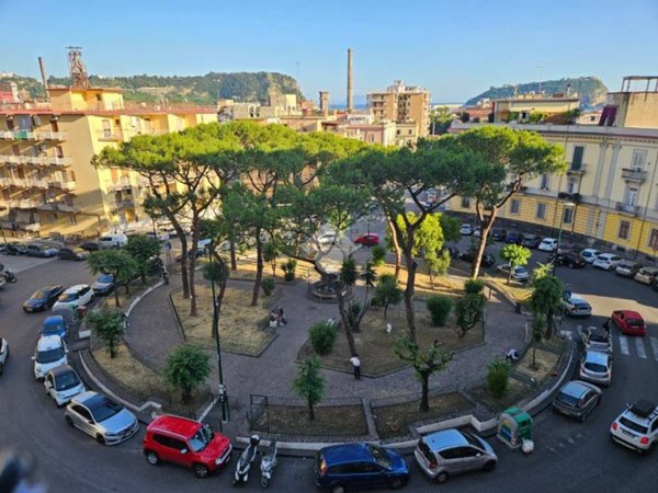 appartamento in vendita a Napoli in zona Bagnoli