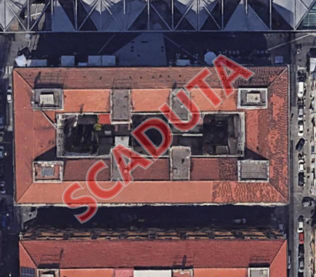locale commerciale in vendita a Napoli