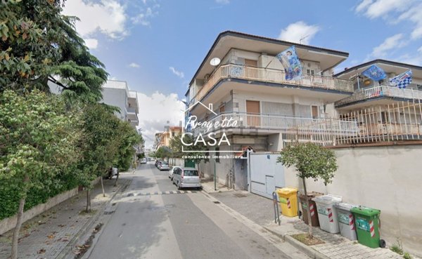 appartamento in vendita a Napoli in zona Barra