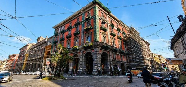 appartamento in vendita a Napoli in zona Stella