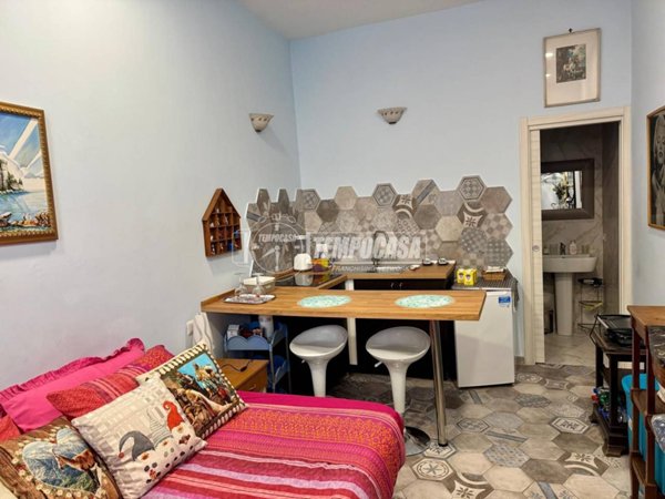 appartamento in vendita a Napoli in zona Arenella