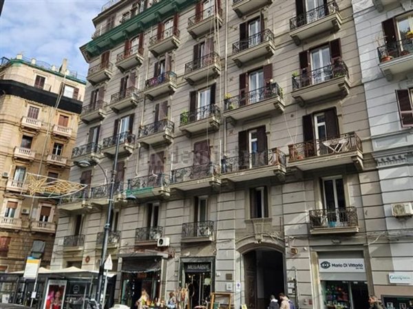 appartamento in vendita a Napoli in zona San Ferdinando