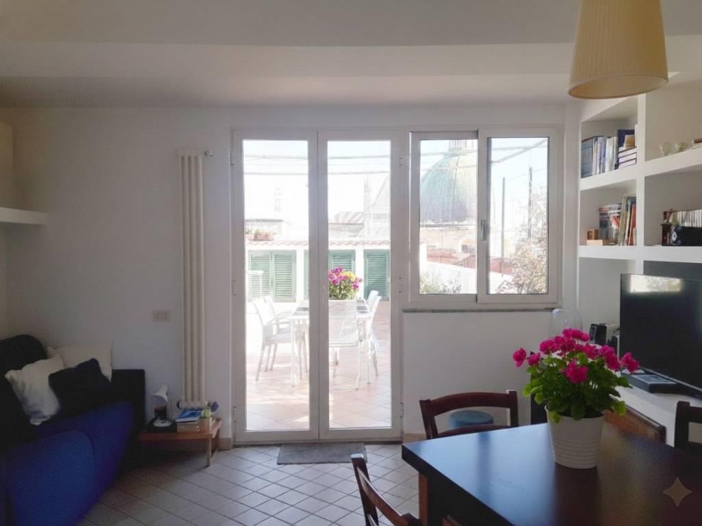 appartamento in vendita a Napoli in zona San Lorenzo