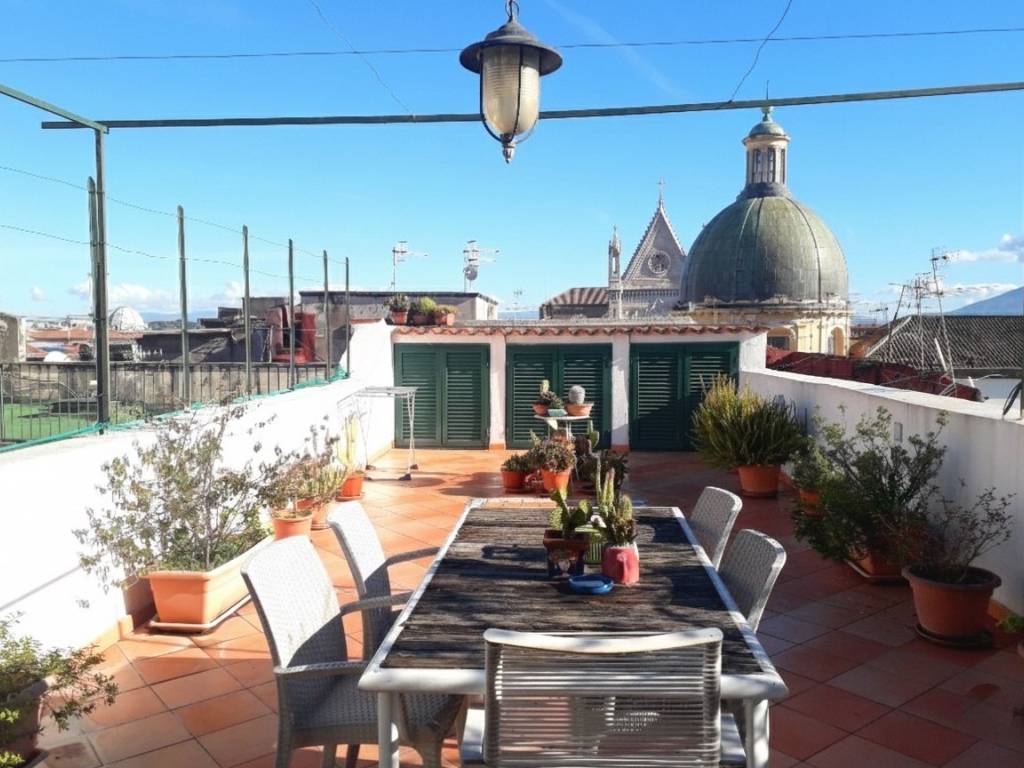 appartamento in vendita a Napoli in zona San Lorenzo