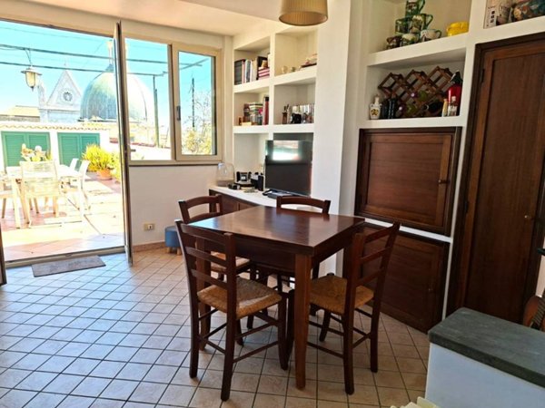 appartamento in vendita a Napoli in zona San Lorenzo