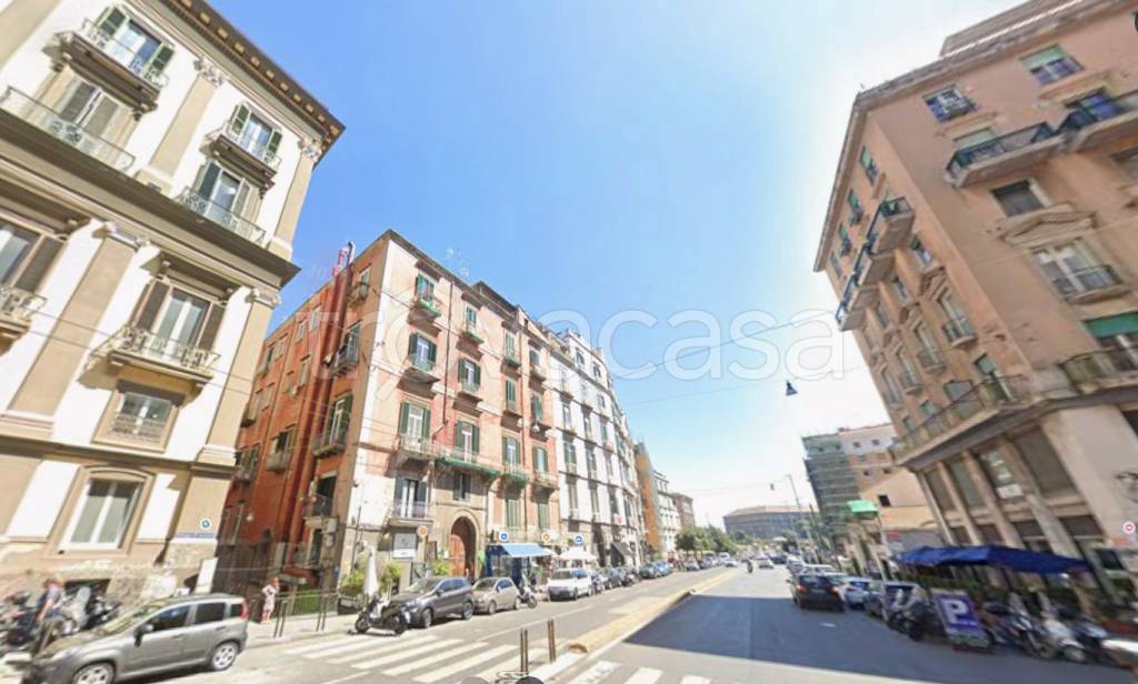 appartamento in vendita a Napoli in zona Porto