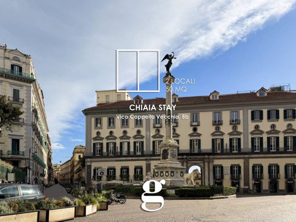 appartamento in vendita a Napoli in zona Chiaia