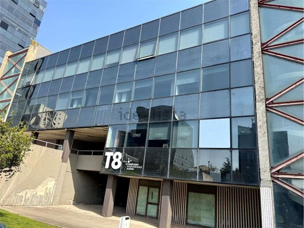 ufficio in vendita a Napoli in zona Poggioreale