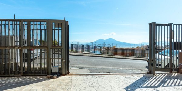 appartamento in vendita a Napoli in zona Posillipo