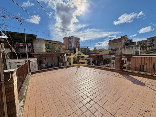 appartamento in vendita a Napoli in zona Piscinola