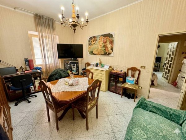 appartamento in vendita a Napoli in zona Stella