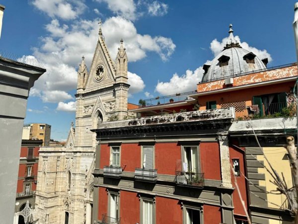 appartamento in vendita a Napoli in zona Pendino / San Giuseppe