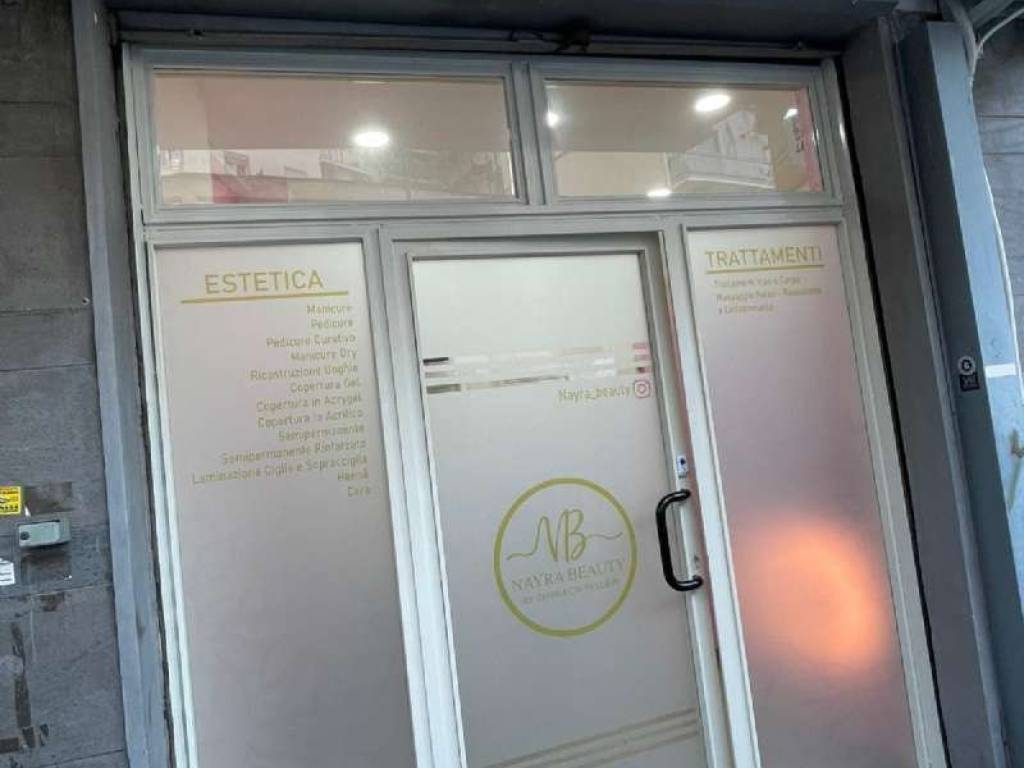 negozio in vendita a Napoli in zona Vomero