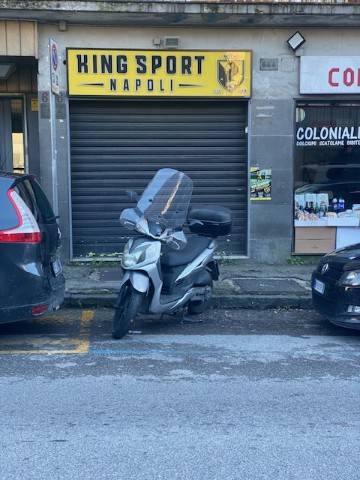 negozio in vendita a Napoli in zona Camaldoli