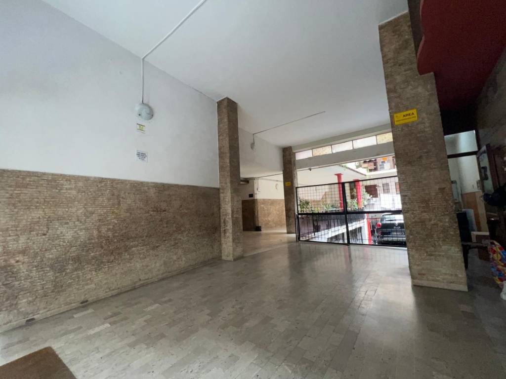 appartamento in vendita a Napoli