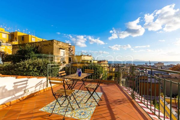 casa indipendente in vendita a Napoli in zona Chiaia
