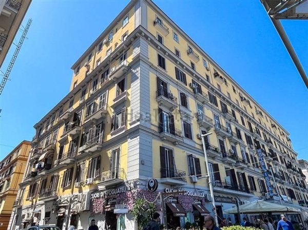 appartamento in vendita a Napoli in zona Pendino / San Giuseppe