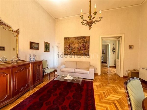 appartamento in vendita a Napoli in zona Pendino / San Giuseppe