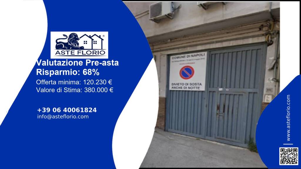 negozio in vendita a Napoli in zona Secondigliano