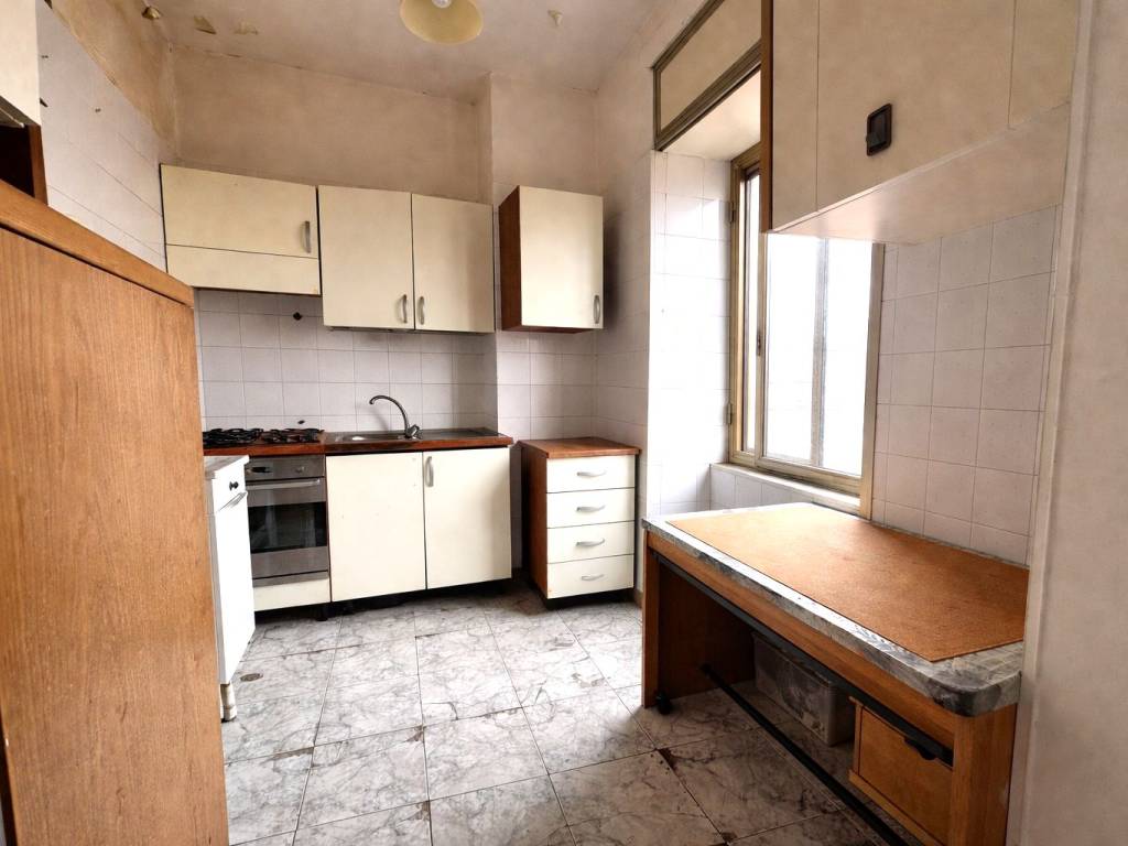 appartamento in vendita a Napoli in zona Pendino / San Giuseppe