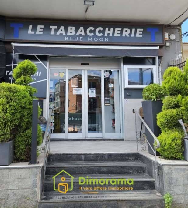 negozio in vendita a Napoli in zona Chiaiano