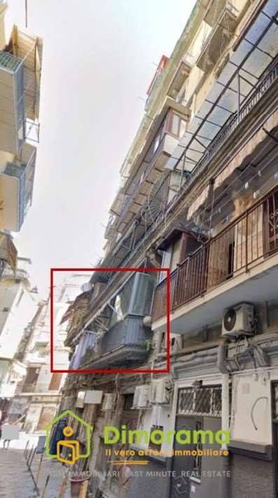 appartamento in vendita a Napoli in zona Pendino / San Giuseppe