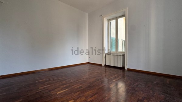 appartamento in vendita a Napoli in zona Chiaia