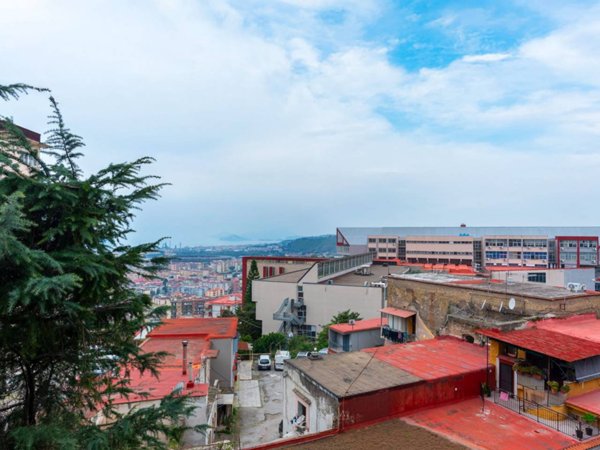 appartamento in vendita a Napoli in zona Pianura